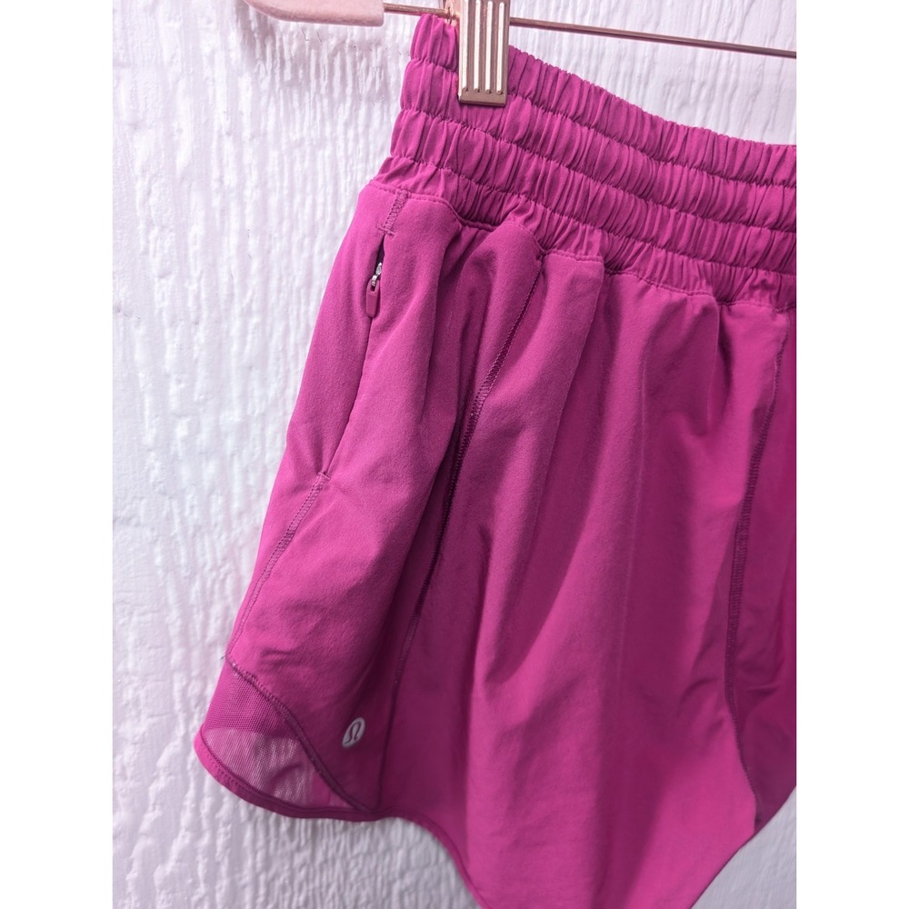 Lululemon Hotty Hot Short Low Rise 2.5" Ripened Raspberry Size 4 - Picture 5 of 5